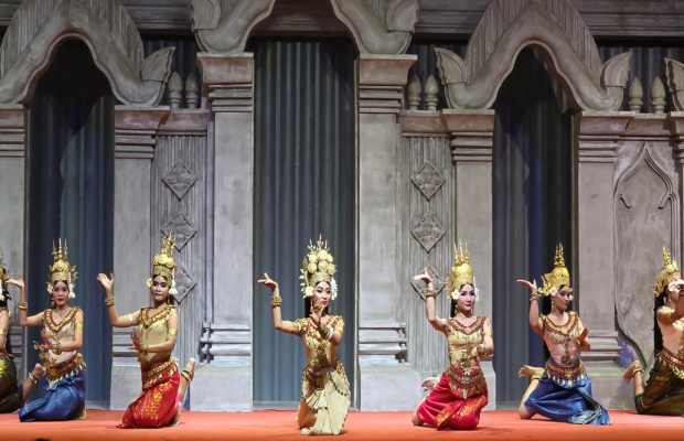 9 Days Cambodia Tour: Siem Reap, Koh Rong & Phnom Penh